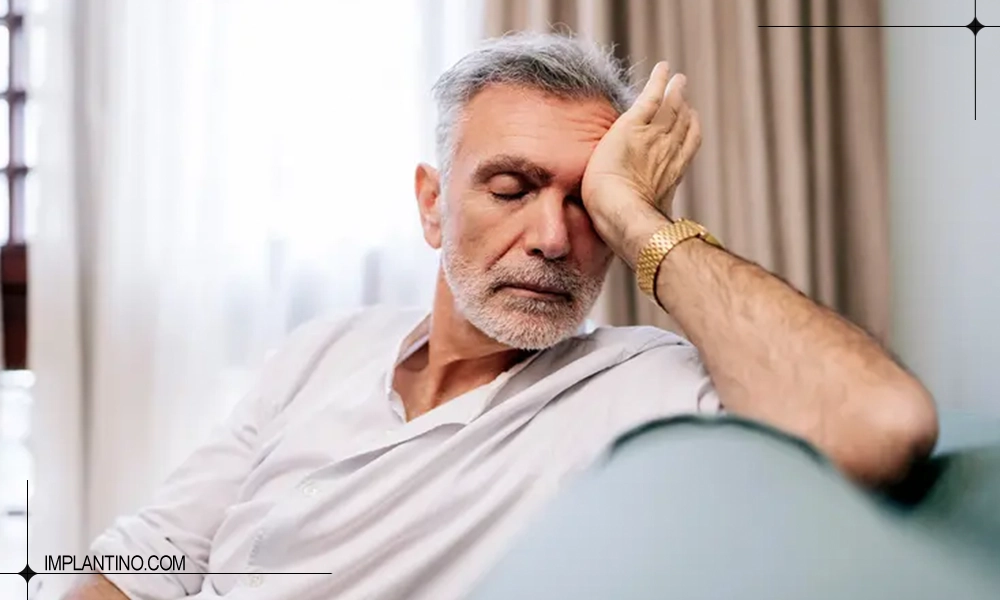 دلیل ضعف بعد از ایمپلنت و راه های درمان 1 آقایی که دچار ضعف بعد از ایمپلنت شده است